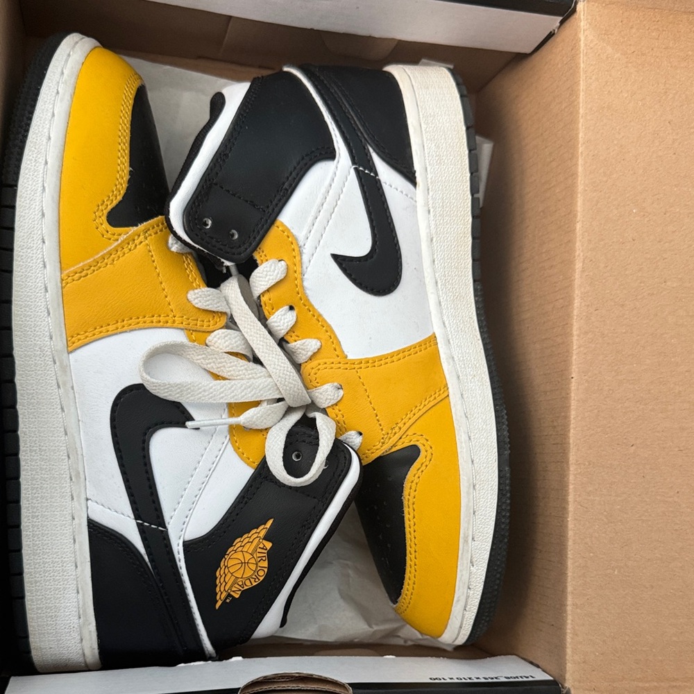 Nike Men's Black, White, and Yellow High-Top Sneakers
